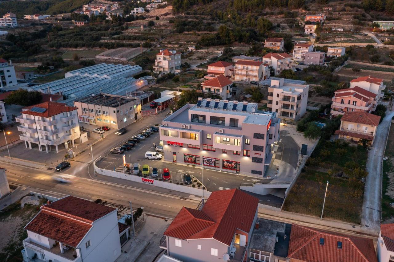 Mintos Luxury Resort ポドストラナ エクステリア 写真